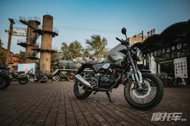 Honda CB190SS 2022